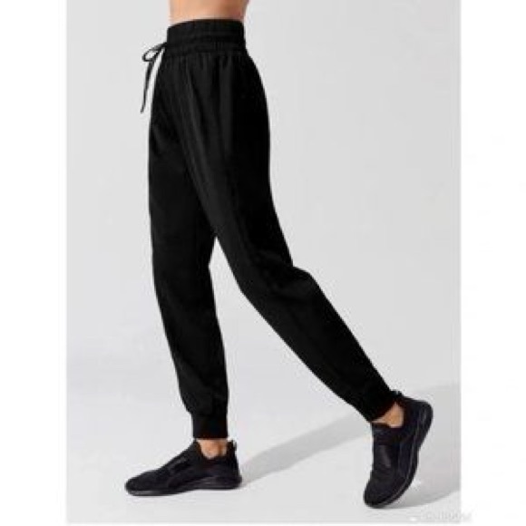 Black Carbon38 lightweight high waist joggers - Picture 2 of 6